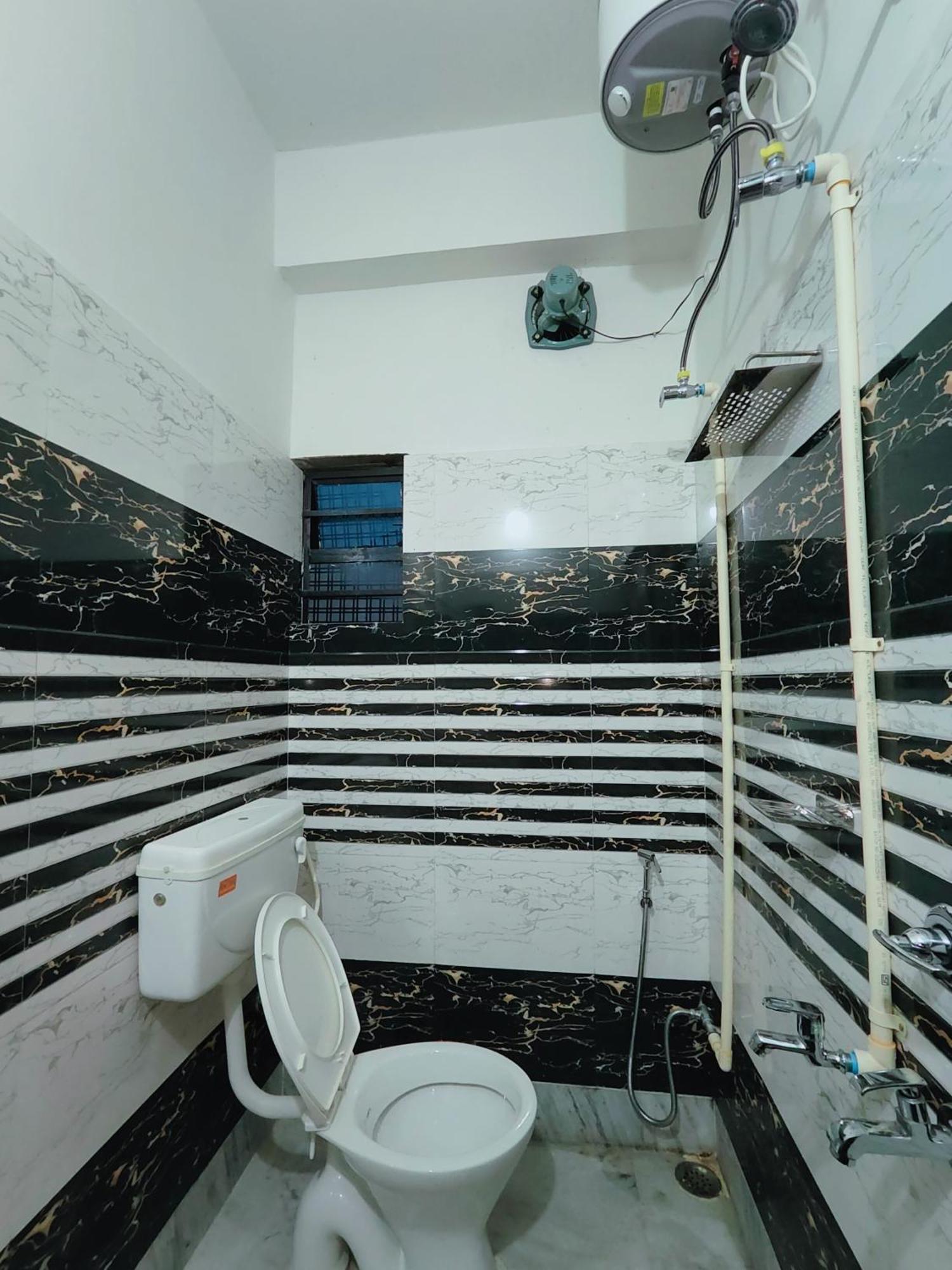 Gulab Lodge Siliguri Exteriör bild