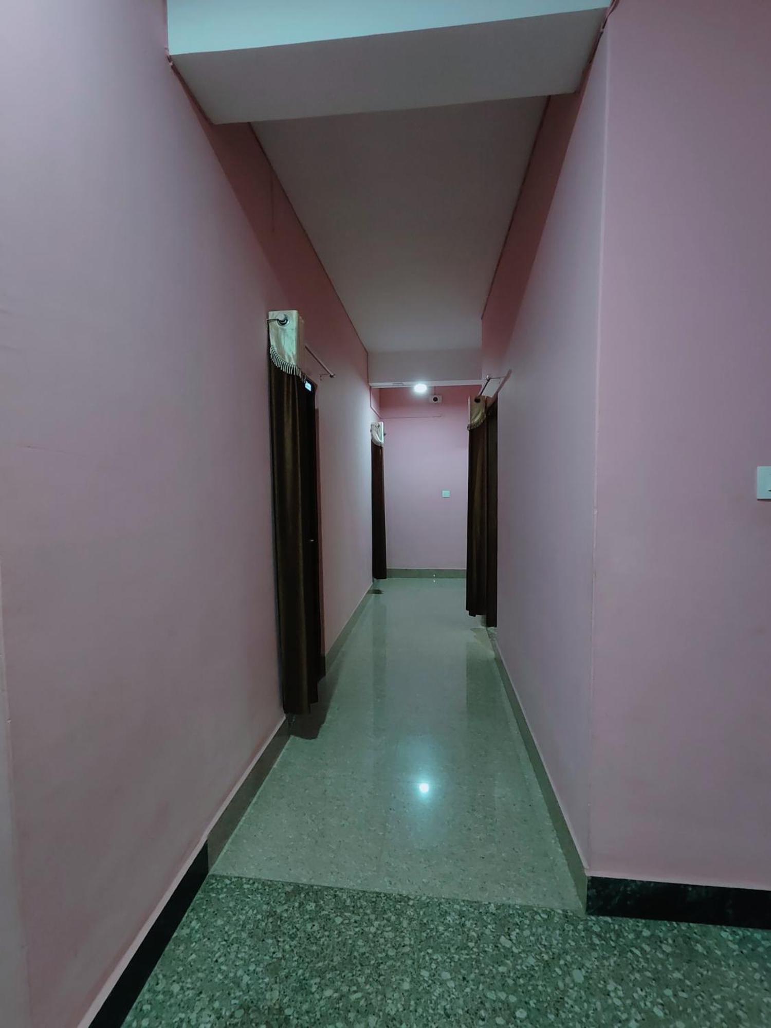 Gulab Lodge Siliguri Exteriör bild