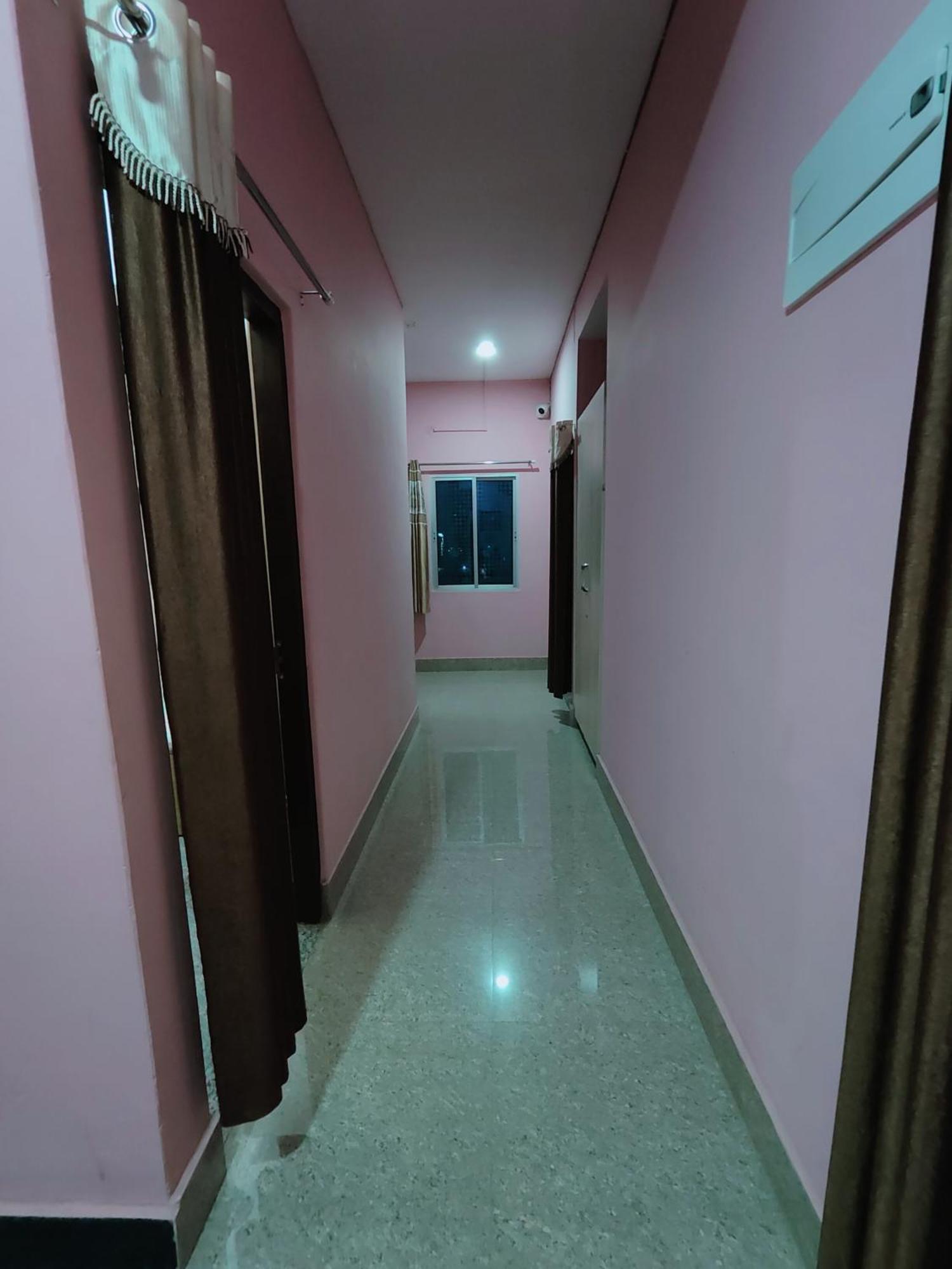 Gulab Lodge Siliguri Exteriör bild